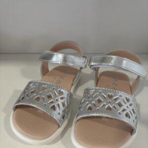 Zapy sandalia niña plata